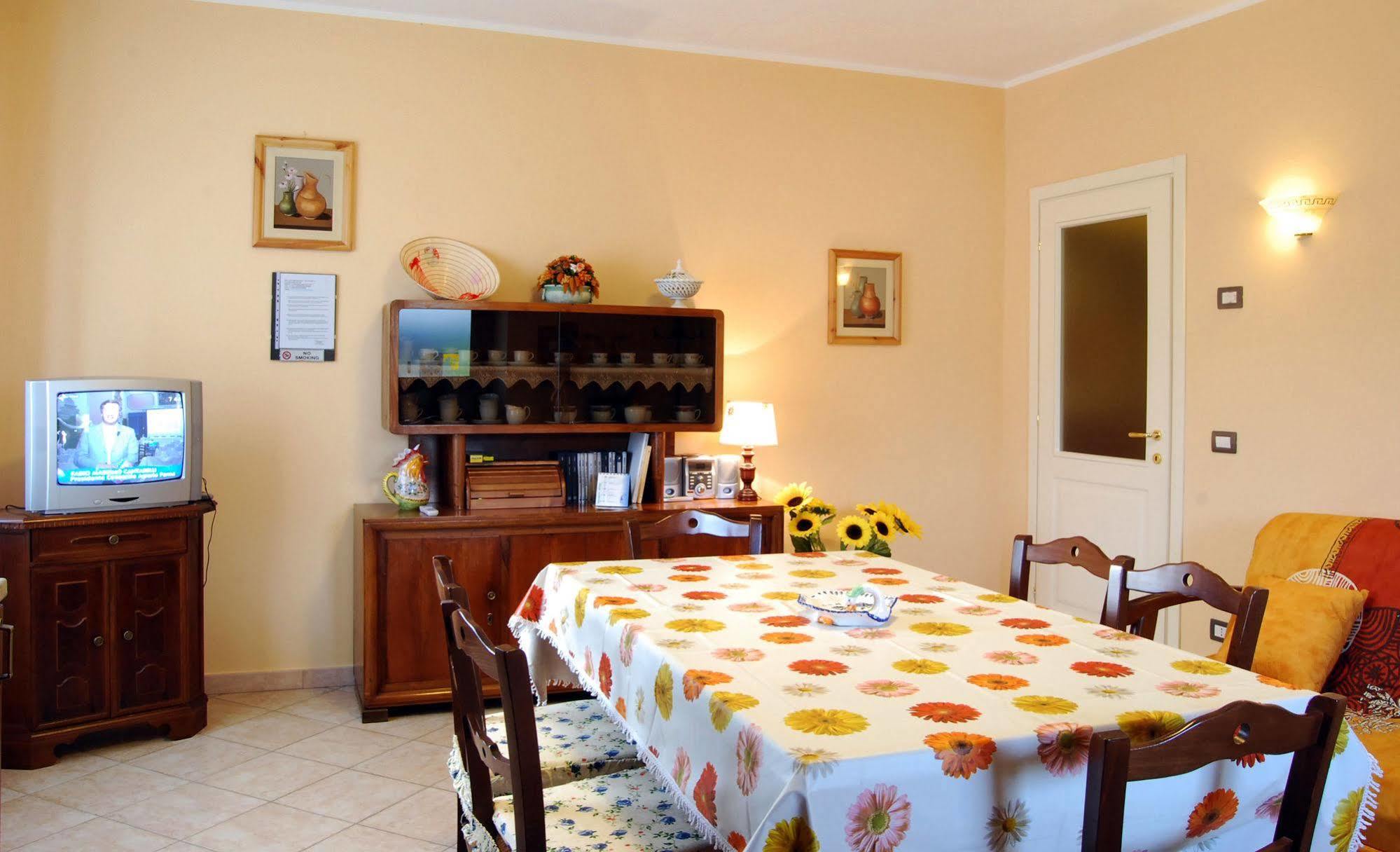 B&B Da Franca Camporgiano Exterior foto